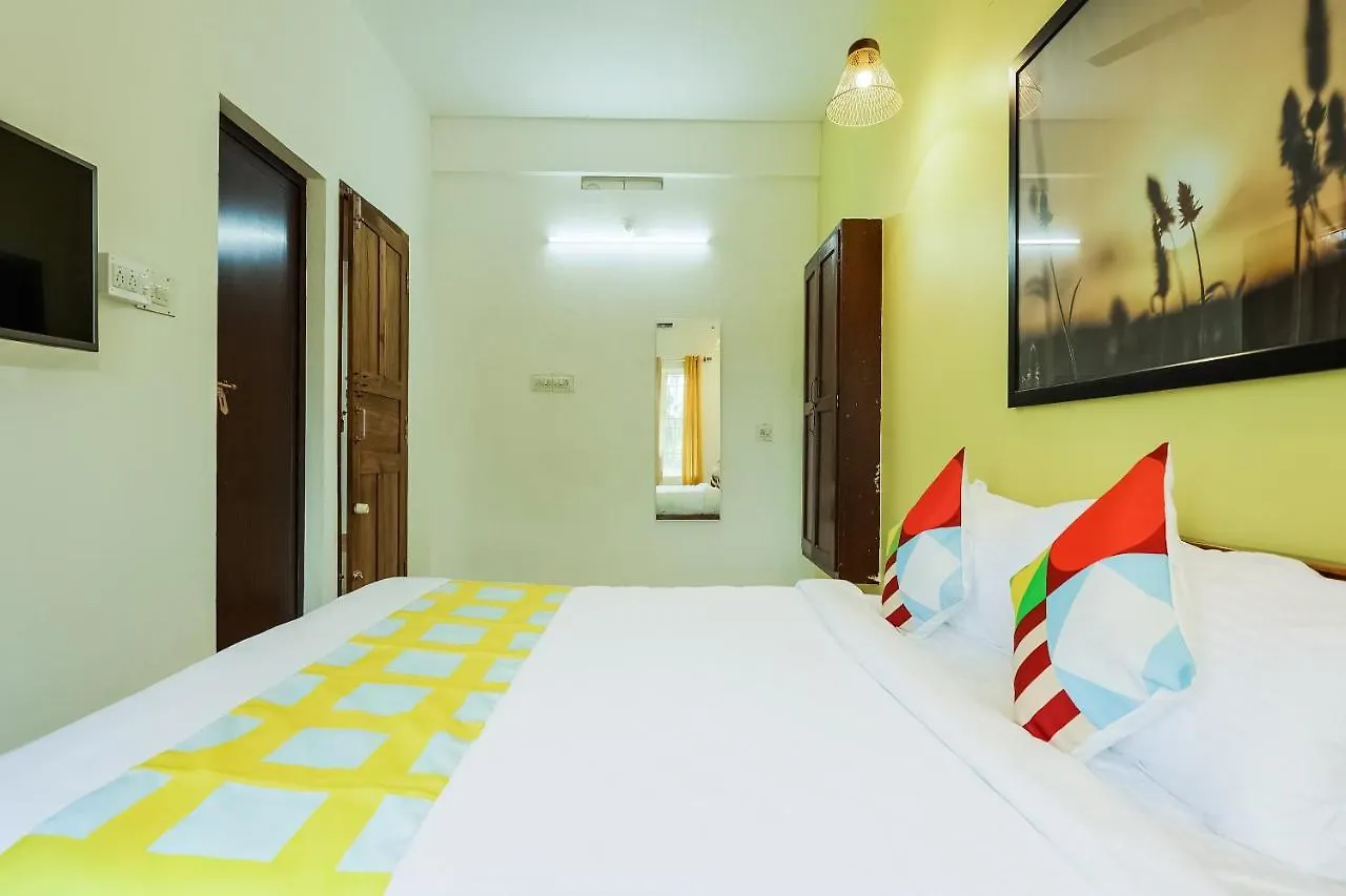 1Br Welcoming Homely Stay Near Kims Hospital Kochi 3*,  India